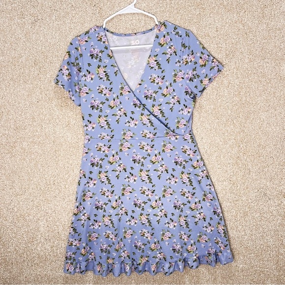 Imperfect floral mini dress stretchy short sleeved ruffle hem sundress SO large - Picture 1 of 13